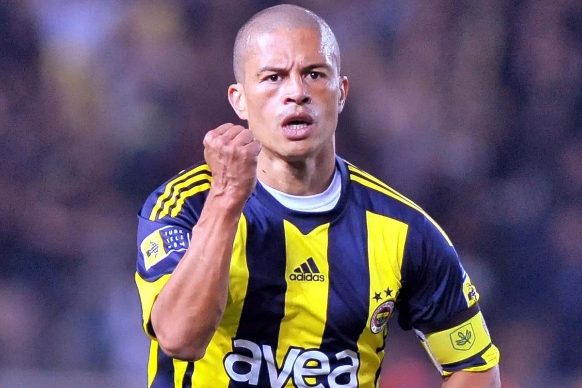 Fenerbahçe Efsanesi Alex Yıllar Sonra O Geceyi Anlattı: “Stadyum Sallandı”