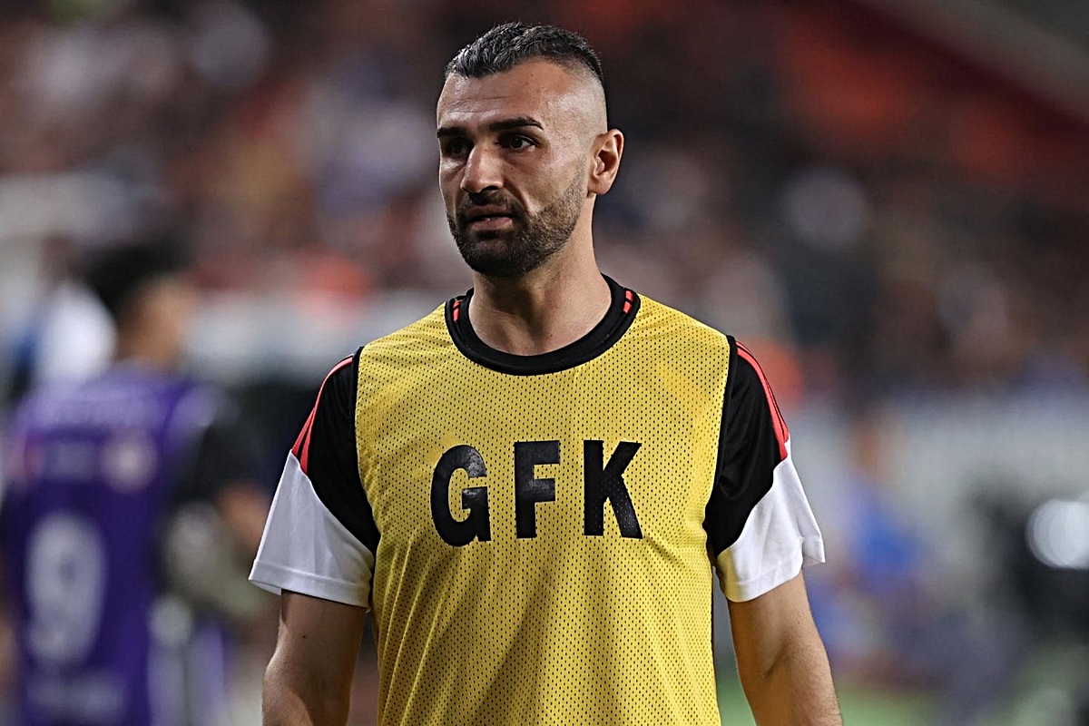 Fenerbahçe’nin Eski Golcüsü Eksikleri Tek Tek İşaret Etti: “İstediği Oyunu Çıkaramıyor”