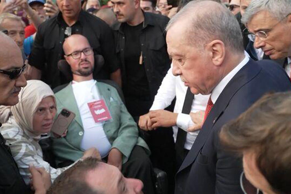 Erdoğan Otobüsten İnerek Yanına Gitmişti: Milli Sporcu Emre Vural O Anları Anlattı