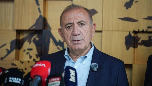 CHP İstanbul’da Yeni Gelişme: Mahkeme Kararı Sonrası Gürsel Tekin’den “Görevim Devam Ediyor” Çıkışı