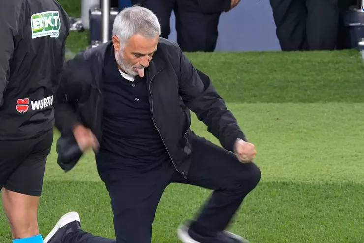 Mourinho'dan El Clasico'da olay hareket! Barcelona tribünlerine bunu yaptı