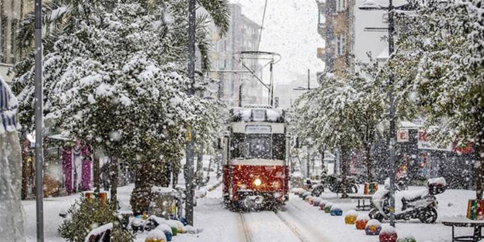 İstanbul'da beklenen an geldi! O tarihte kar geliyor