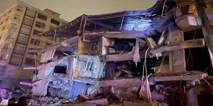 Kahramanmaraş'ta 7.4 şiddetinde deprem! 10 il sallandı 76 kişi hayatını kaybetti