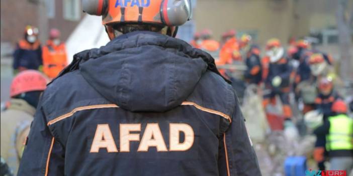 Depremin ardından arama kurtarma çalışmaları devam ediyor! 11 yaşında bir kız çocuğu enkaz altından sağ kurtarıldı!