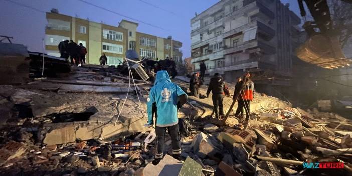 Korkunç depremde hayatını kaybedenlerin sayısı 1014'a yükseldi!