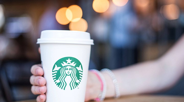 starbucks-kahve-fiyatlarina-yuzde-27-oraninda-zam-yaptigini-duyurdu-2.jpg