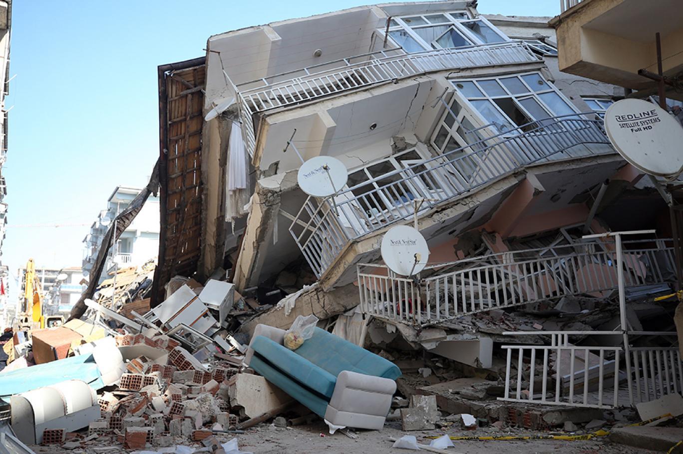 turkonfed-deprem-tahminlerini-acikladi-can-kaybi-72-bin-kisiyi-ekonomik-kayip-84-milyar-dolari-asacak-2.jpg