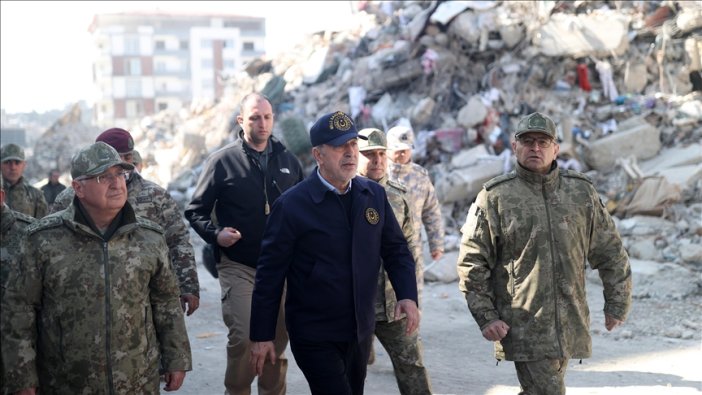 bakan-akar-hatay-kent-merkezindeki-arama-kurtarma-calismalarini-inceledi.jpg