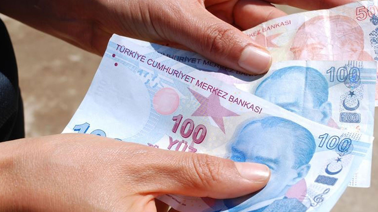 dusuk-faizli-100-bin-tlyi-o-bankadan-simdi-cekerseniz-mayista-odemeye-baslayacaksaniz-2.jpg