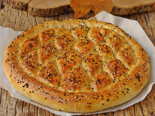 sutlu-ramazan-pidesi-resimli-yemek-tarifi19.jpg
