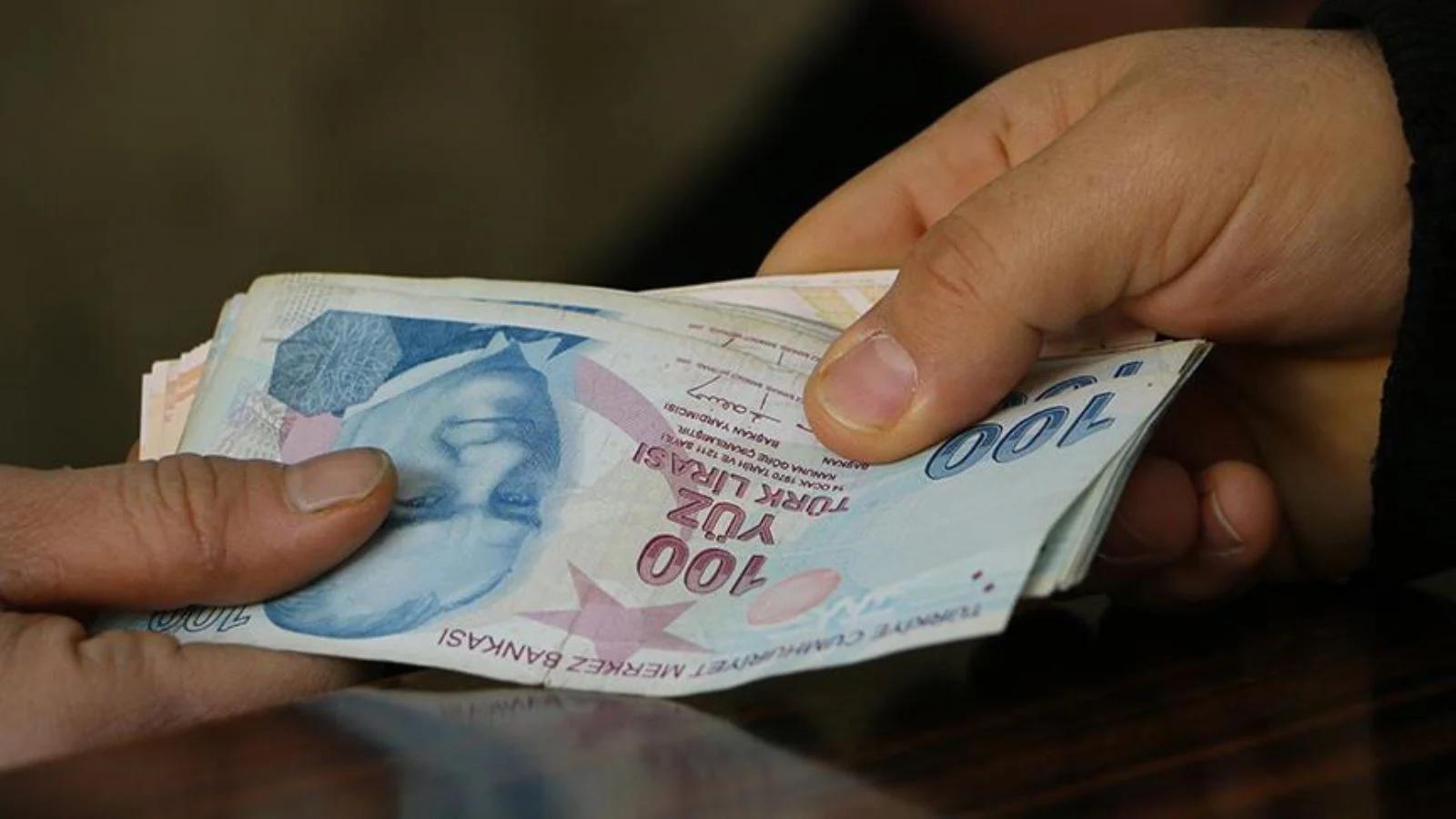 eytlilerin-bu-sorunun-cevabini-cok-merak-ediyor-bayram-ikramiyesi-alabilecekler-mi-iste-o-sorunun-cevab.png