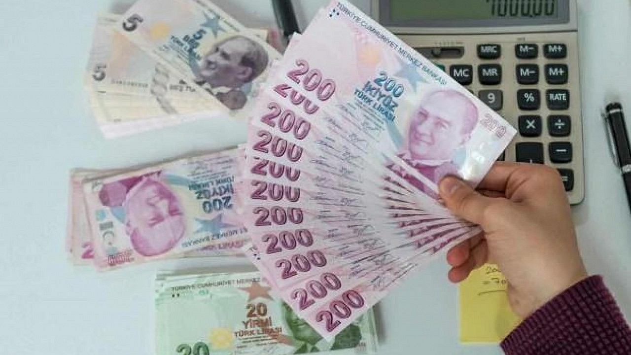 3-banka-bu-gun-pes-pese-ilan-etti-borclulara-45-bin-tllik-odeme-aninda-yapilacak1-3-1280x720.jpg