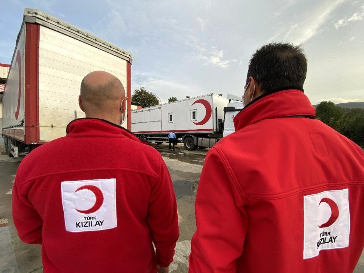 duzce-den-kizilay-ekipleri-yola-cikti-13703403-amp.jpg