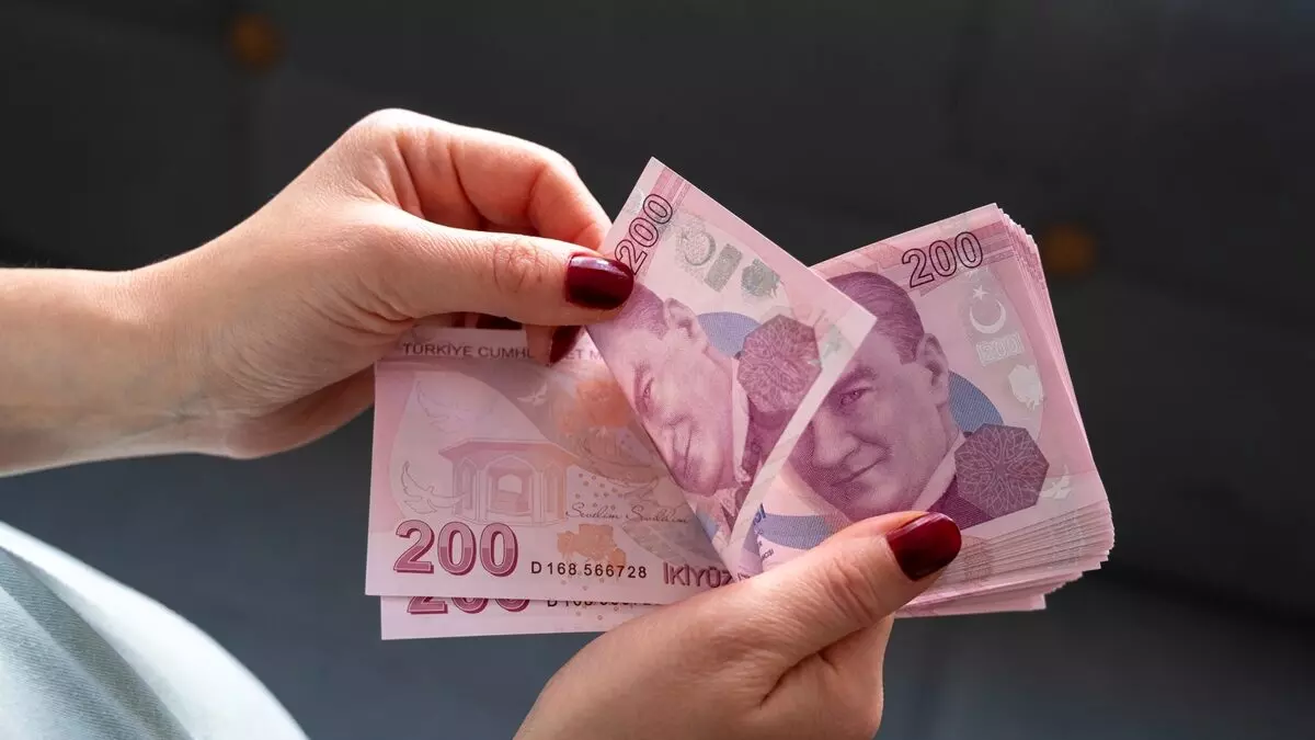 emekli-icin-bir-ilk-daha-yasandi-goruntulu-gorusme-yaparak-hesap-acana-10-bin-tl-promosyon-hediye-edilecek.png