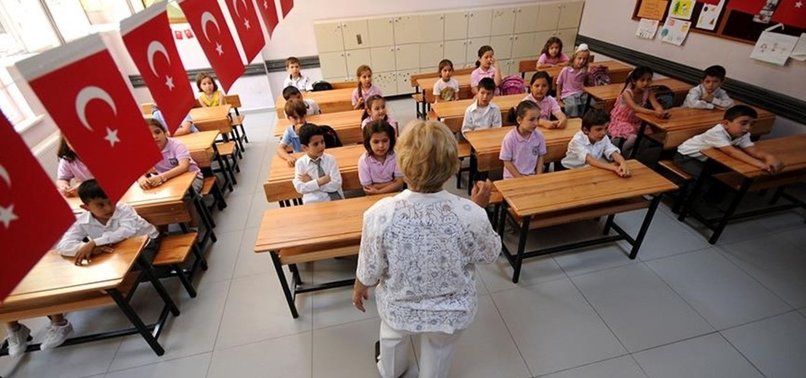 806x378-ogretmen-atama-takvimi-aciklandi-mi-meb-45-bin-ogretmen-atamasi-ne-zaman-yapilacak-1679596793536.jpg