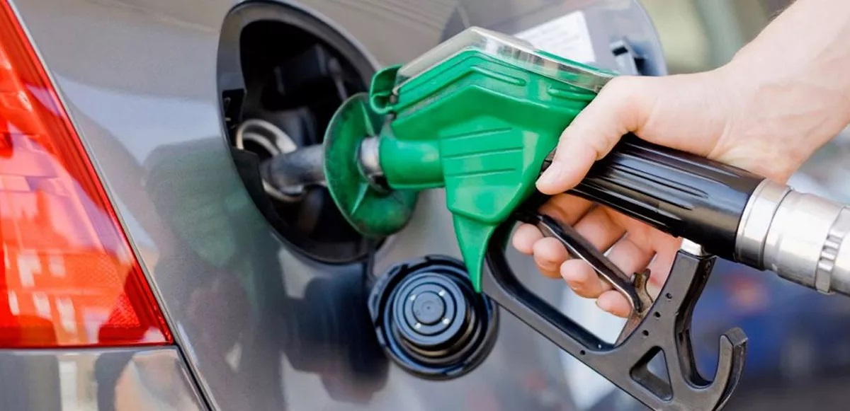 petrol-ofisinde-kuyruklar-basladi-akaryakit-alacaklara-ozel-60-tl-destek.jpg