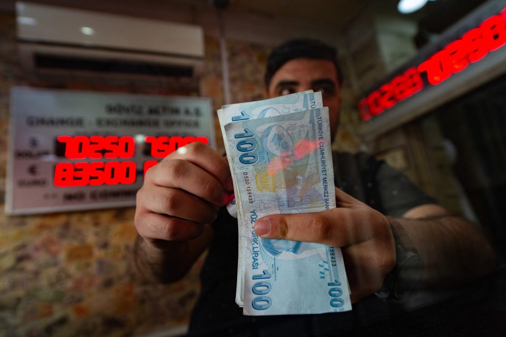 dolar-1024x682.jpg