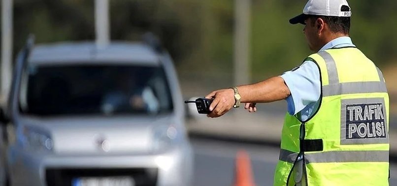 806x378-ehliyet-affi-2023-son-dakika-cikacak-mi-ehliyet-affi-cikti-mi-ne-zaman-yasalasacak-10-bine-yakin-iade-ceza-pua-1681321162678.jpeg