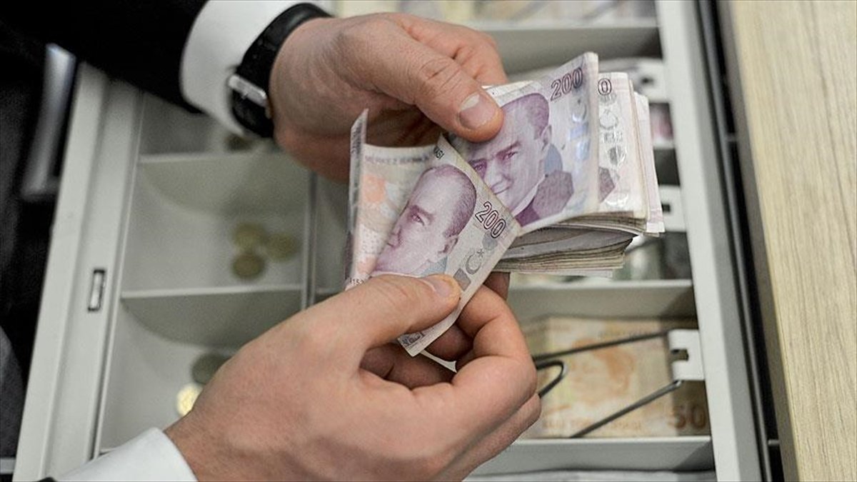 emeklilik-tazminatini-cekenler-solugu-borsada-aldi-aman-dikkat-uzman-isim-uyardi-zaten-bastan-kaybediyorsun.jpg