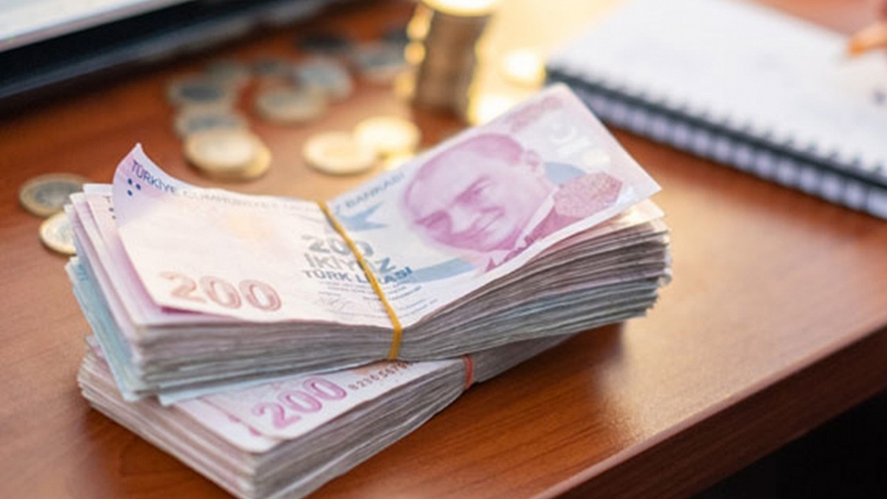 bayram-sonrasi-kredi-kampanyalarinda-musluk-acildi-maas-gunune-daha-var-diye-uzulmeyin-20-dakikada-hesabinizda.jpg