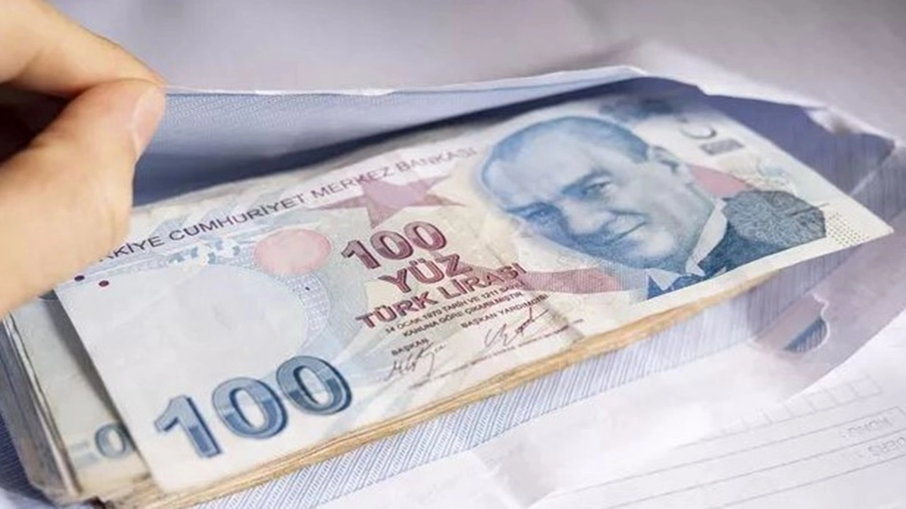 cumhurbaskani-erdogan-memura-ek-zam-mujdesini-aciklayacak-3-formul-uzerine-yogunlasildi.png