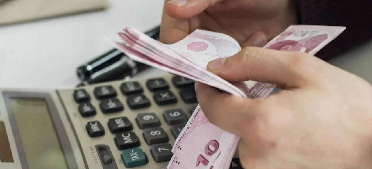 ziraat-bankasi-secim-oncesi-resmen-acikladi-dusuk-faiz-36-ay-vadeli-100-bin-tl-kredi-aninda-hesapta.png