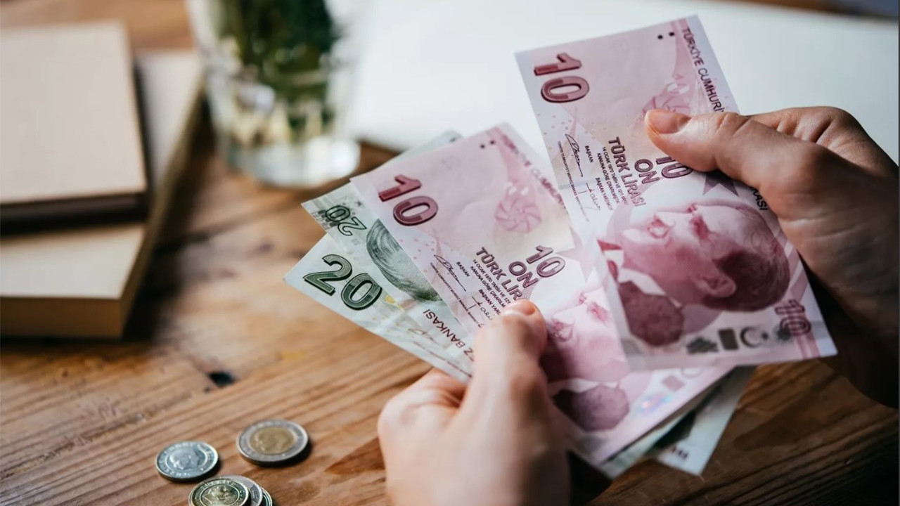 son-dakika-asgari-ucret-zammi-su-anda-belli-dedi-canli-yayinda-rakam-verdi-milyonlarin-bekledigi-temmuz-zammi-icin-net-konustu-12-bin-tl-yapacaklar-0st1.jpg