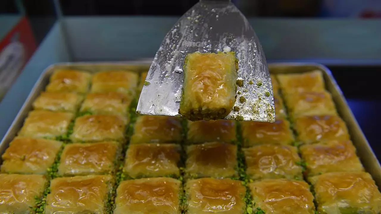 turkiye-ve-yunanistanda-baklava-kimin-arastirmasi-1687474130-475.webp