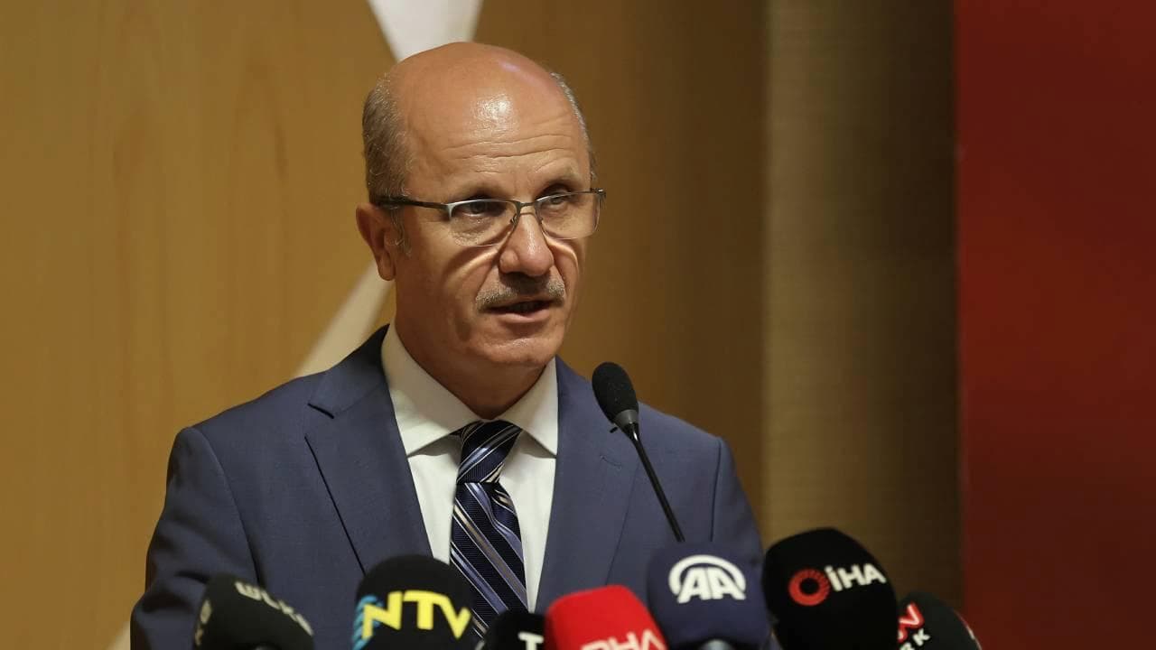 yok-baskani-prof-dr-erol-ozvar.jpg