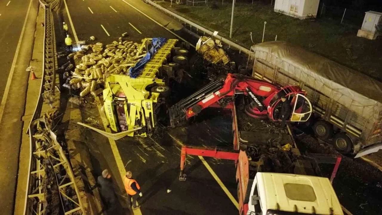 anadolu-otoyolunda-trafik-kazasi.jpg