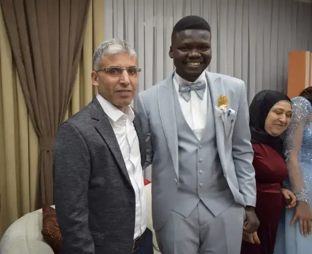 batman-a-afrikali-damat-18330697-4239-m.webp