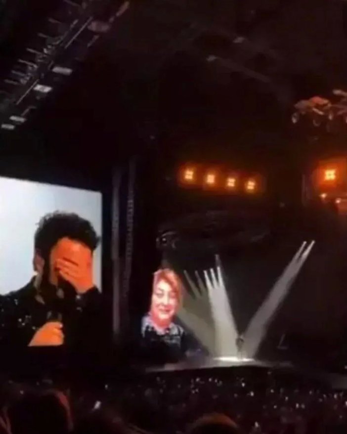 tarkan-annesini-kaybetti-ilk-konserinde-gozyaslarina-boguldu-001.jpeg