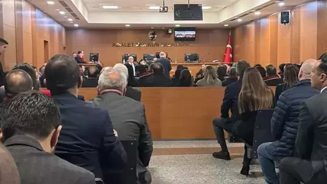 umit-ozdag-ilk-kez-hakim-karsisinda-koridorda-18565683-9410-m.webp