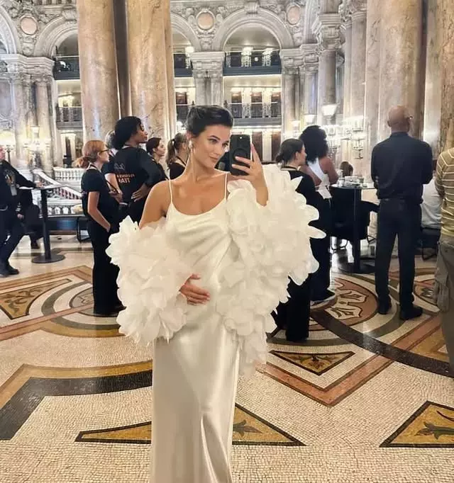anne-olma-heyecani-yasayan-pinar-deniz-bebegini-18565484-3304-m.webp