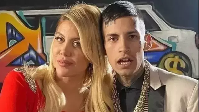 wanda-nara-yalnizligi-secti-18565111-569-m.webp