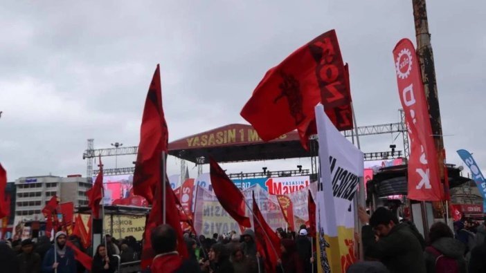 1-mayista-kadikoy-meydani-doldu-emekcilerin-sesi-yukseldi.jpeg