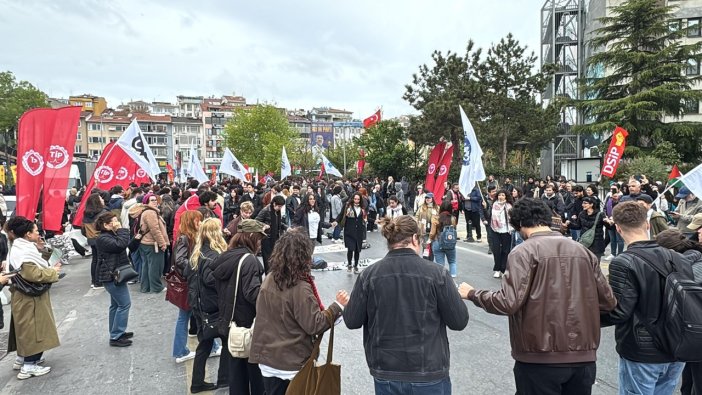 1-mayista-kadikoy-meydani-doldu-emekcilerin-sesi-yukseldi.jpg