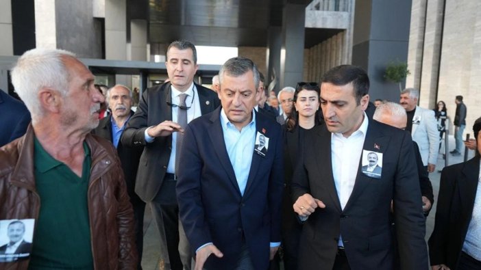 siyasete-yumruk-atanlar-kaybeder-ozgur-ozelden-sert-tepki-001.jpeg