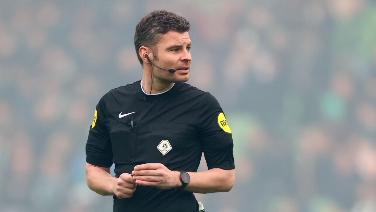 erwin-blank-kimdir-hangi-ulkeden-nereli-trabzonspor-galatasaray-maci-var-hakemi-oldu-17468736642819.jpg
