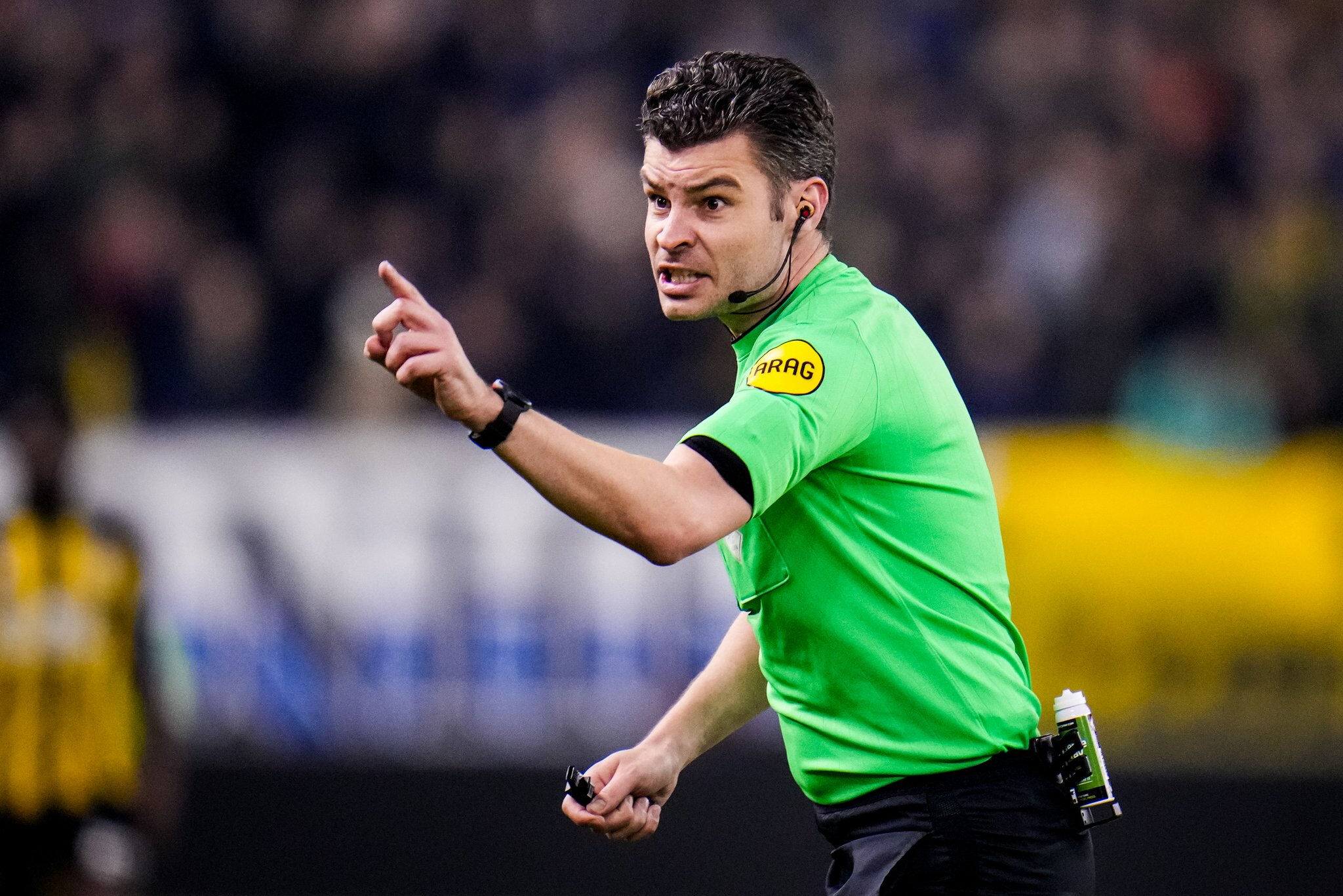 erwin-blank-kimdir-hangi-ulkeden-nereli-trabzonspor-galatasaray-maci-var-hakemi-oldu-17468736652196-1.jpg